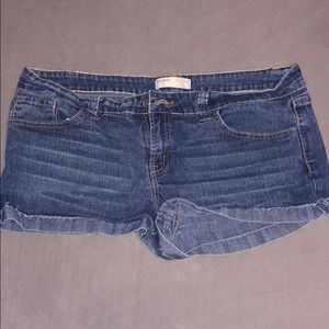 No Boundaries jean shorts
